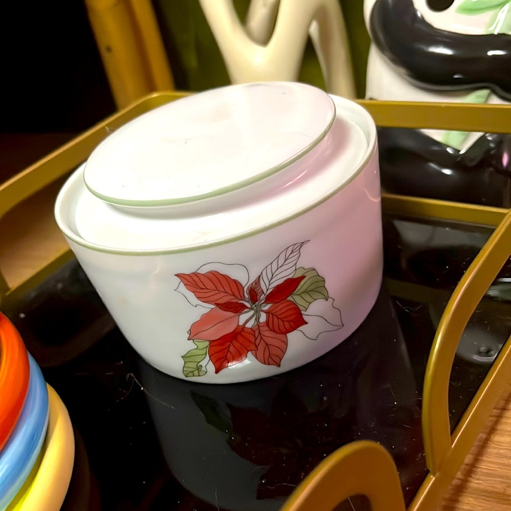 Botanical Hideaway Dish